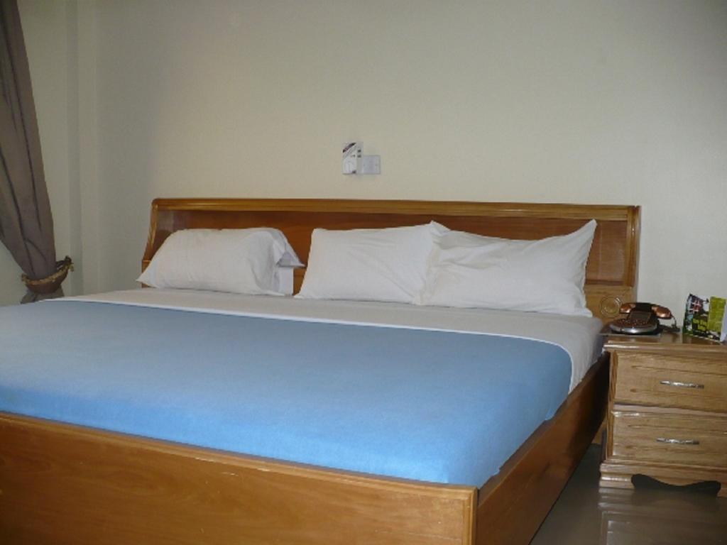 True Vine Hotel Kumasi Rum bild