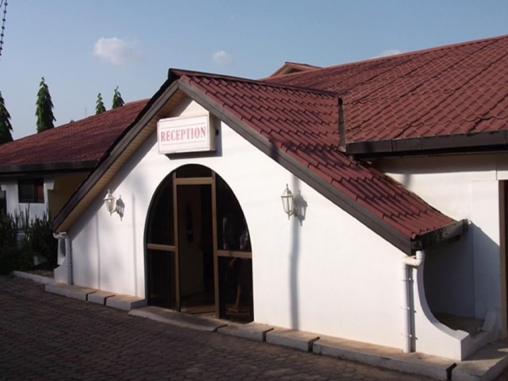 True Vine Hotel Kumasi Exteriör bild